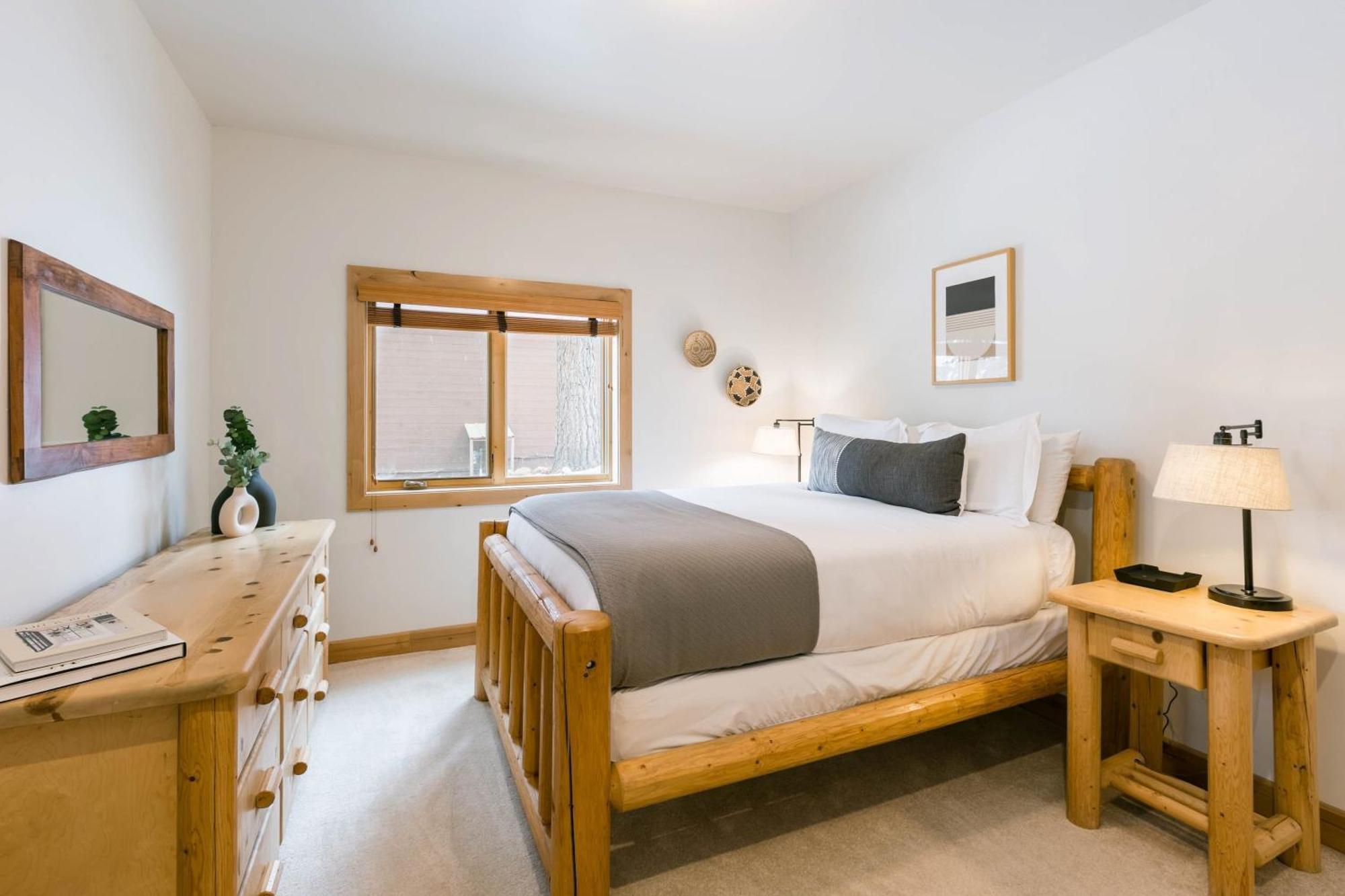 Coyote Moon By Avantstay Cabin Wsauna Mins From Dt Truckee Northstar Bagian luar foto