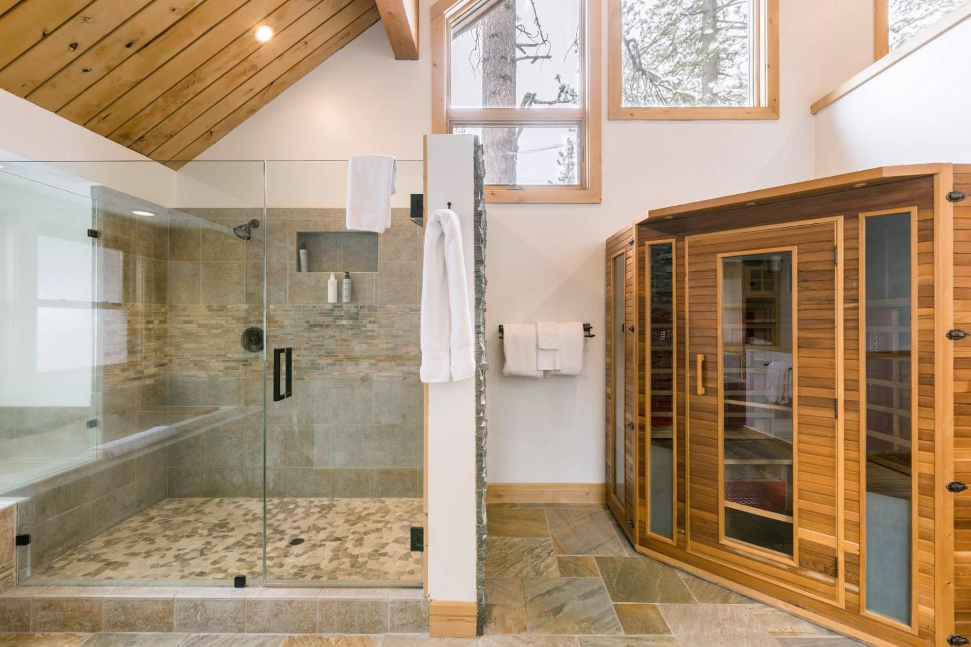 Coyote Moon By Avantstay Cabin Wsauna Mins From Dt Truckee Northstar Bagian luar foto