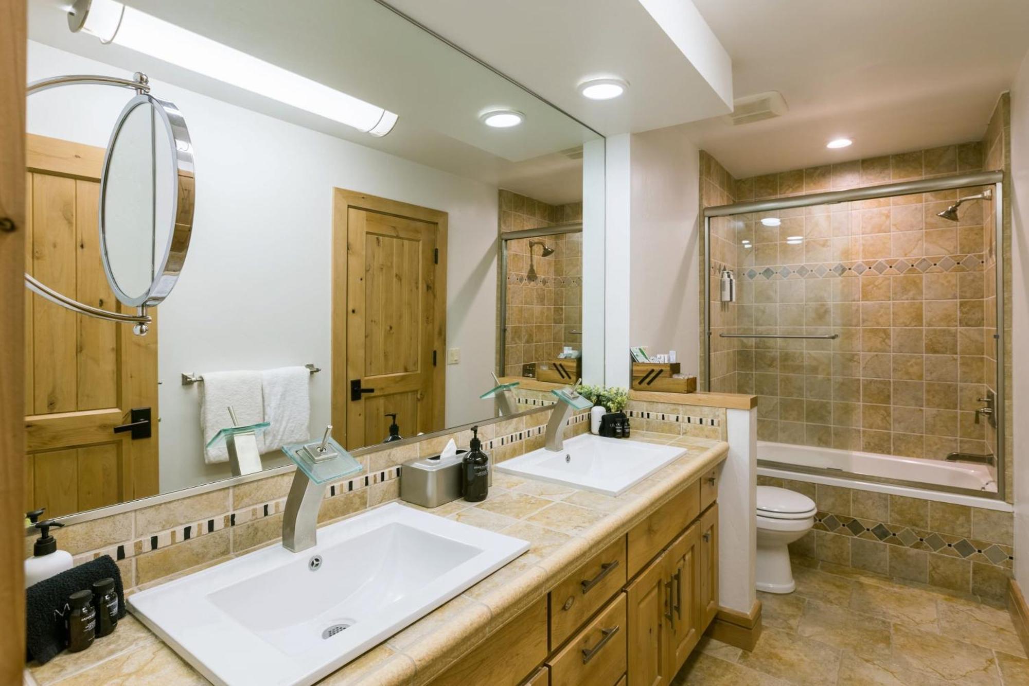 Coyote Moon By Avantstay Cabin Wsauna Mins From Dt Truckee Northstar Bagian luar foto