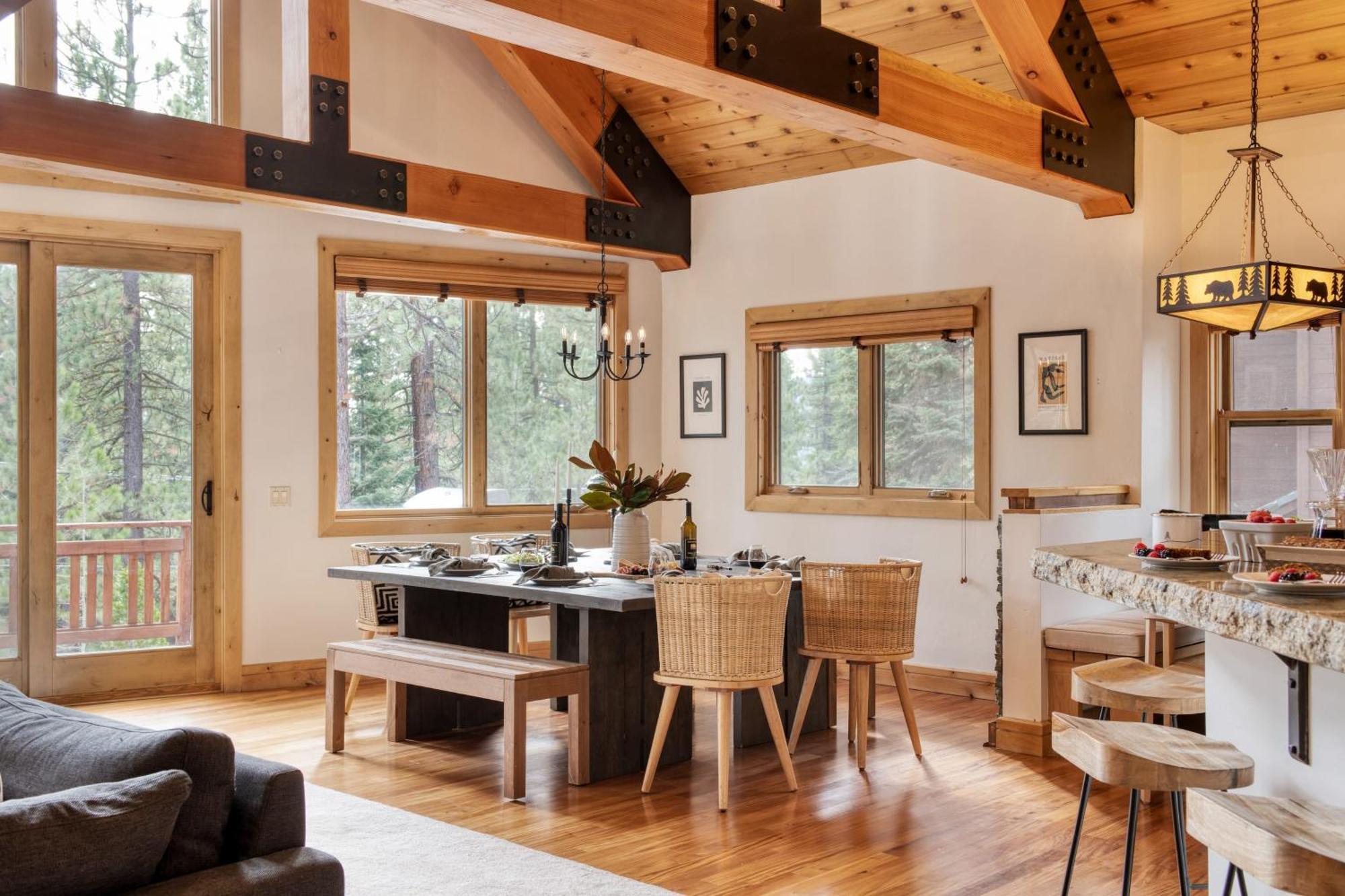 Coyote Moon By Avantstay Cabin Wsauna Mins From Dt Truckee Northstar Bagian luar foto