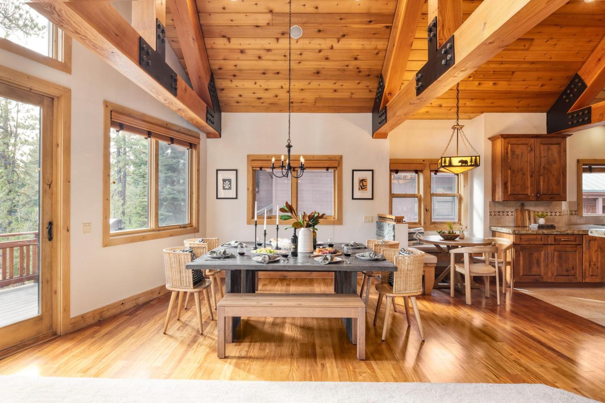 Coyote Moon By Avantstay Cabin Wsauna Mins From Dt Truckee Northstar Bagian luar foto